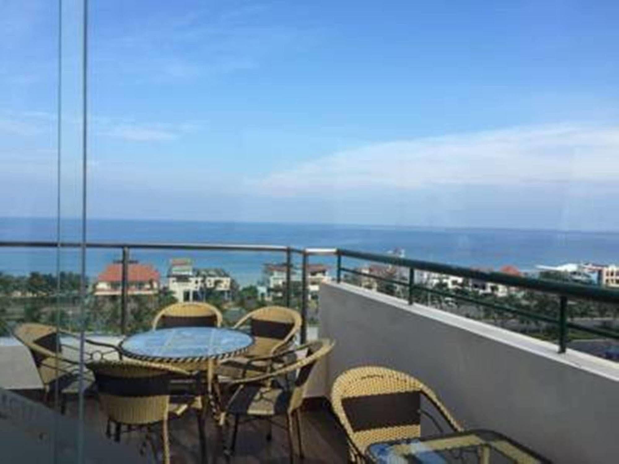 Tra Vi Dat Hotel Da Nang Bagian luar foto