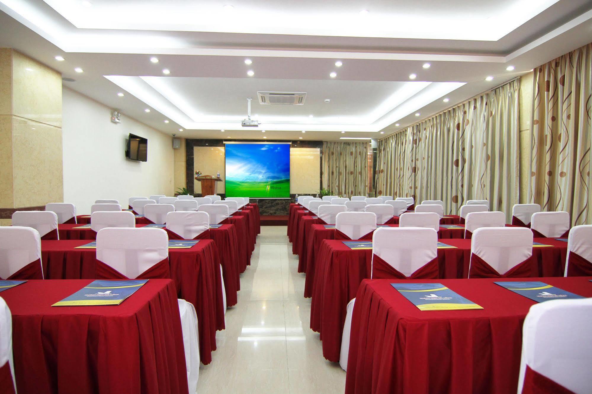 Tra Vi Dat Hotel Da Nang Bagian luar foto